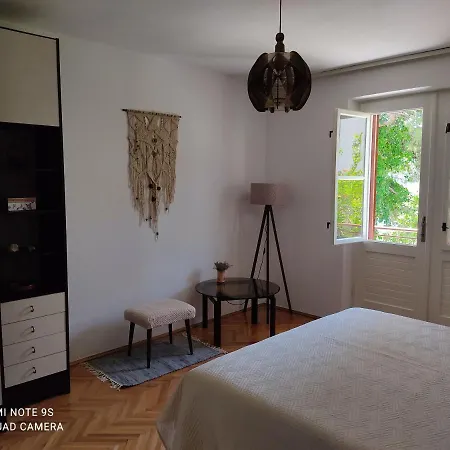 Ivka Apartment